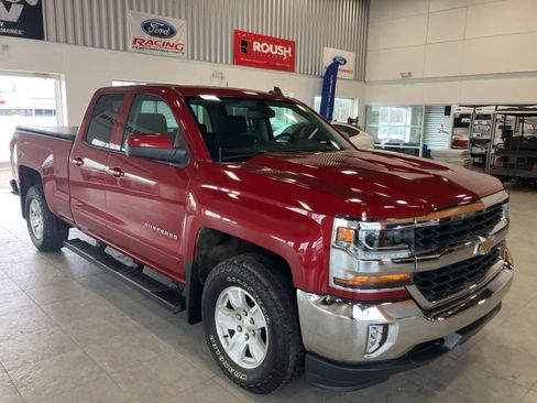 Used 2018 Chevrolet Silverado 1500 LT w/ All Star Edition image 3