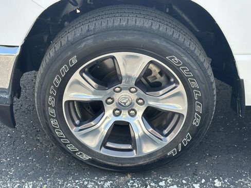 Used 2023 RAM 1500 Laramie AWD/4WD image 9