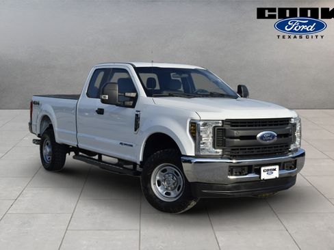 Used 2019 Ford F350 XL w/ Power Equipment Group AWD/4WD image 2