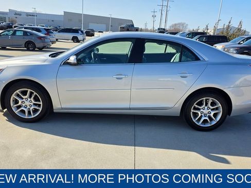 Used 2013 Chevrolet Malibu LT w/ Power Convenience Package image 2