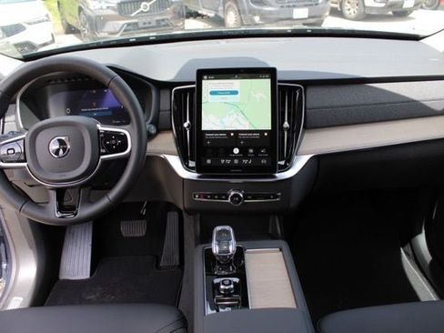 New 2026 Volvo XC90 B5 Core AWD/4WD image 24