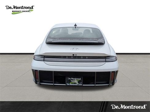 New 2025 Hyundai Ioniq 6 SE image 6