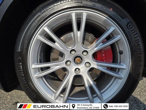 Used 2024 Tesla Model Y Performance AWD/4WD image 32