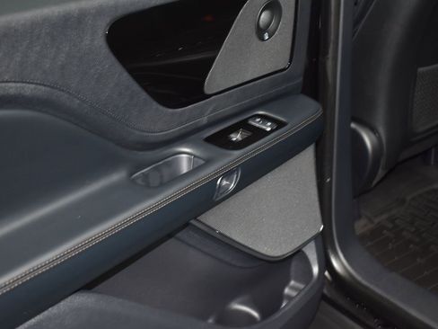 Certified 2025 Lincoln Aviator AWD w/ Jet Appearance Package image 12