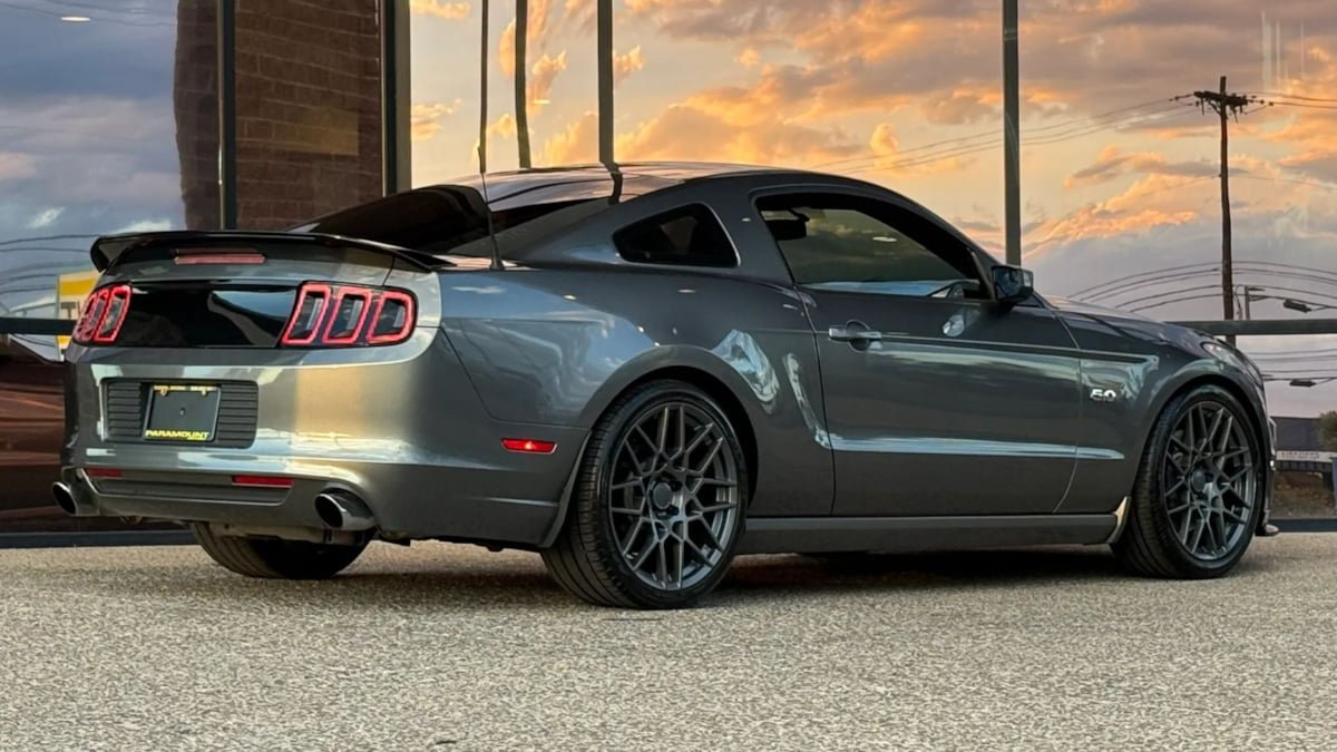 Used 2014 Ford Mustang GT w/ Brembo Brake Package RWD image 12