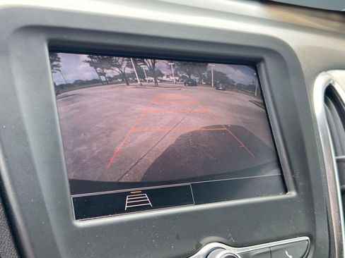 Used 2024 Chevrolet Equinox LS w/ LS Convenience Package image 26