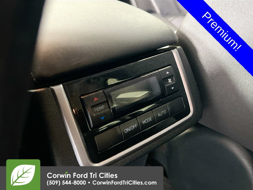 Used 2024 Subaru Ascent Premium AWD/4WD image 30