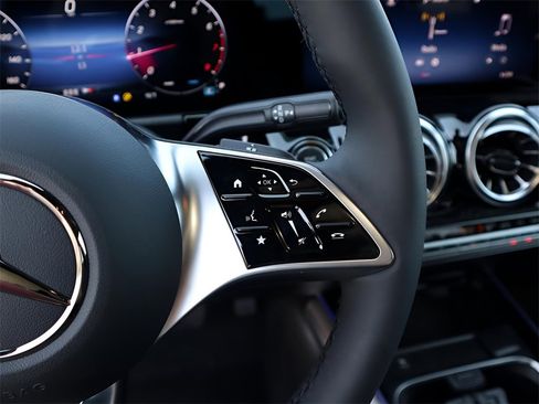 New 2026 Mercedes-Benz GLA 250 4MATIC image 34