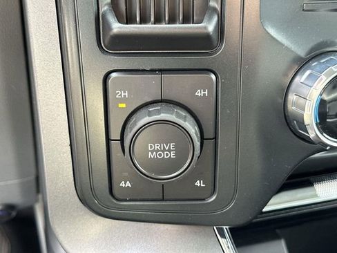 Used 2025 Ford F150 Lariat AWD/4WD image 37