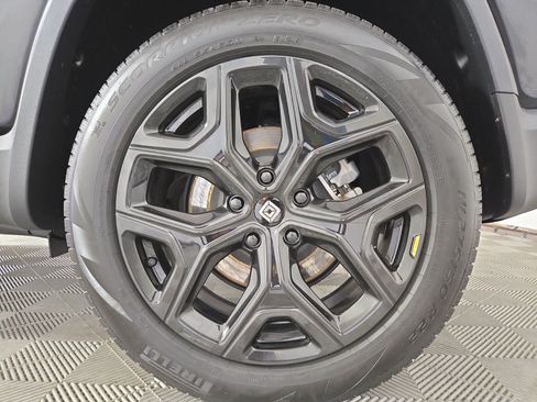 Used 2024 Rivian R1S Adventure AWD/4WD image 10