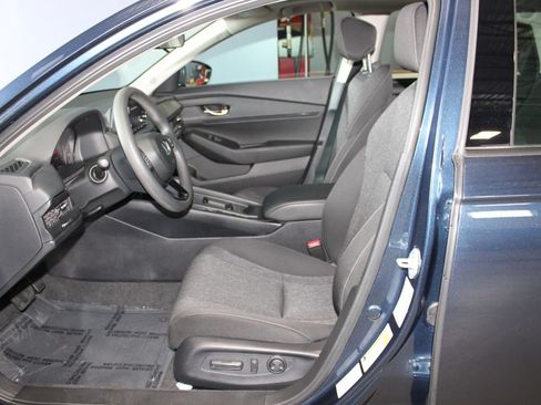 Used 2025 Honda Accord SE image 7