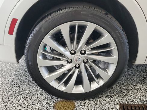 Used 2024 Buick Envision Avenir AWD/4WD image 5