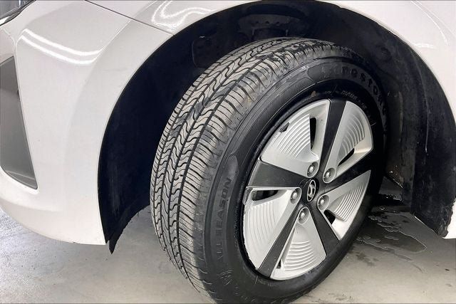 Used 2017 Hyundai Ioniq Blue FWD image 33