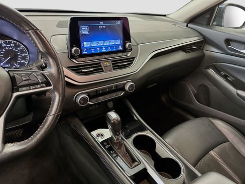 Used 2024 Nissan Altima 2.5 SR image 25