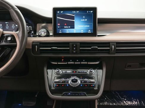 Used 2022 Lincoln Corsair AWD w/ Premium Package image 15