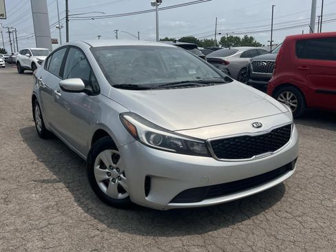 Used 2018 Kia Forte LX FWD image 1
