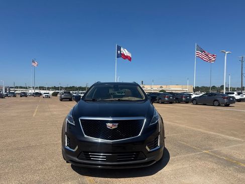Used 2022 Cadillac XT5 Sportv w/ Platinum Package AWD/4WD image 5