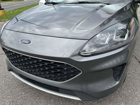 Used 2022 Ford Escape SE w/ Convenience Package FWD image 10