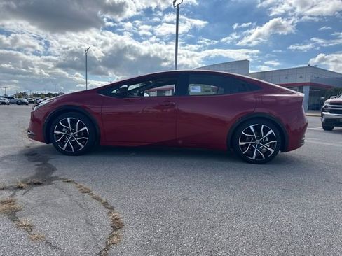 Used 2026 Toyota Prius Plug-In Hybrid image 2