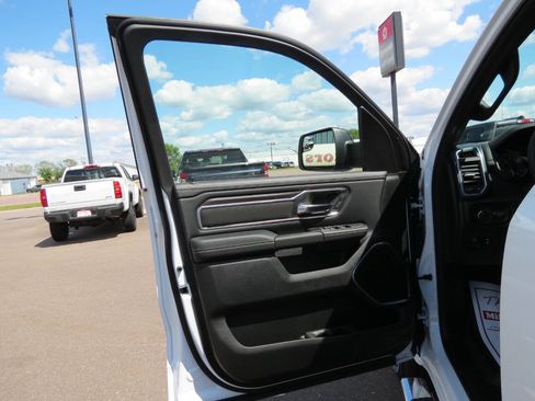 Used 2025 RAM 1500 Laramie w/ Sport Appearance Package AWD/4WD image 9