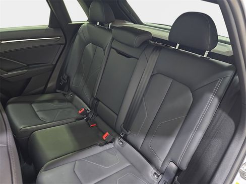 Certified 2025 Audi Q3 2.0T Premium w/ Convenience Package image 13