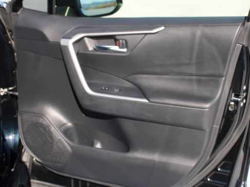 Certified 2019 Toyota RAV4 XLE Premium w/ Carpet Mat Package image 20