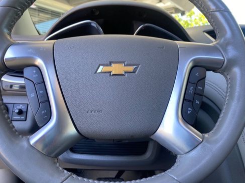Used 2015 Chevrolet Traverse LT w/ Style and Technology Package FWD image 22