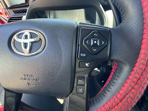 Used 2024 Toyota 4Runner TRD Off-Road AWD/4WD image 23