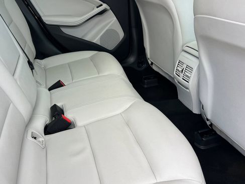 Used 2017 Mercedes-Benz GLA 250 4MATIC image 31