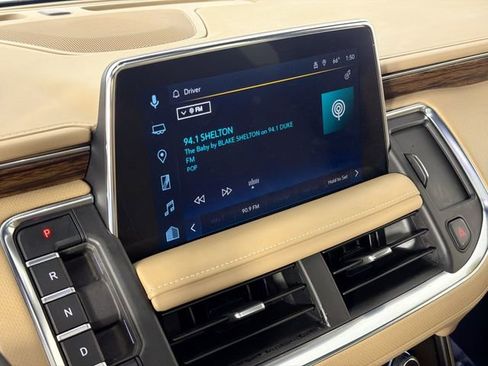 Used 2023 Chevrolet Suburban Premier image 15