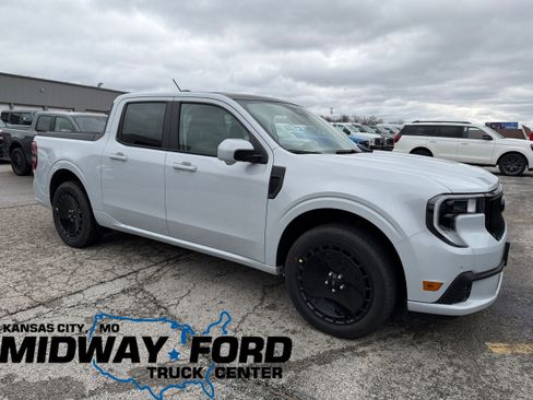 New 2026 Ford Maverick Lobo AWD/4WD image 8