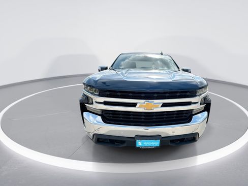 Used 2019 Chevrolet Silverado 1500 LT w/ All-Star Edition AWD/4WD image 3