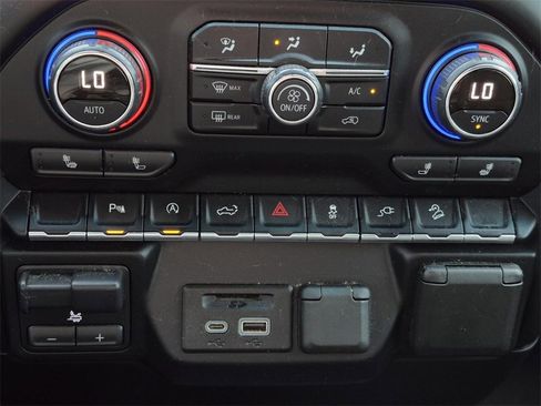 Used 2020 Chevrolet Silverado 1500 LT w/ Texas Edition image 23