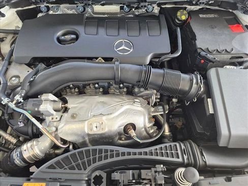 Certified 2022 Mercedes-Benz GLA 250 image 21