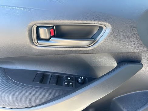 Used 2025 Toyota Corolla LE image 22