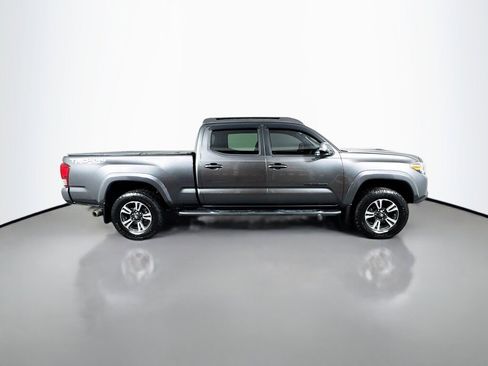 Used 2016 Toyota Tacoma TRD Sport w/ Premium & Technology Package image 6