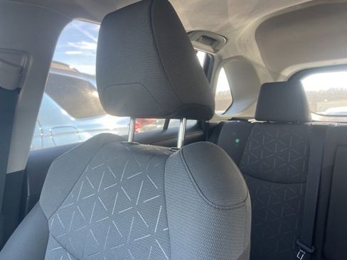 Used 2020 Toyota RAV4 XLE image 35