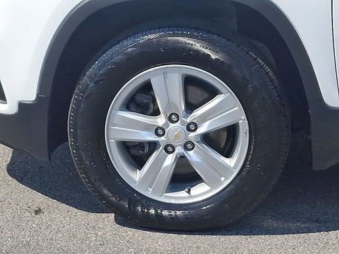 Used 2020 Chevrolet Trax LT w/ LT Convenience Package AWD/4WD image 10