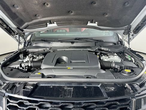 Used 2019 Land Rover Range Rover Sport HST AWD/4WD image 32