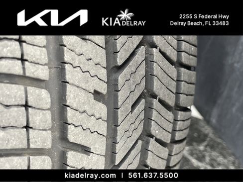 Used 2017 Volkswagen Tiguan Sport image 34