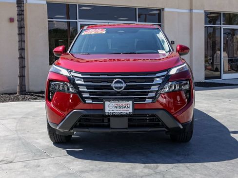 Used 2026 Nissan Rogue SV FWD image 9