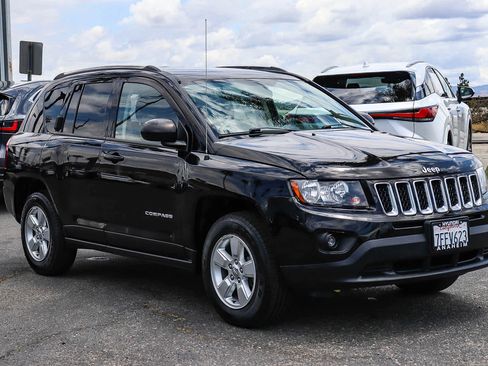 Used 2014 Jeep Compass Sport w/ Power Value Group FWD image 3