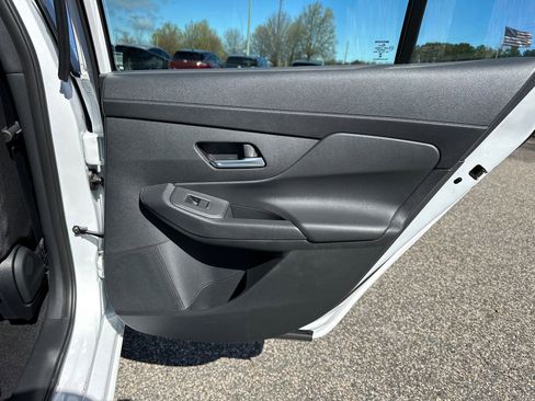 New 2026 Nissan Sentra SV w/ SV Convenience Package FWD image 16