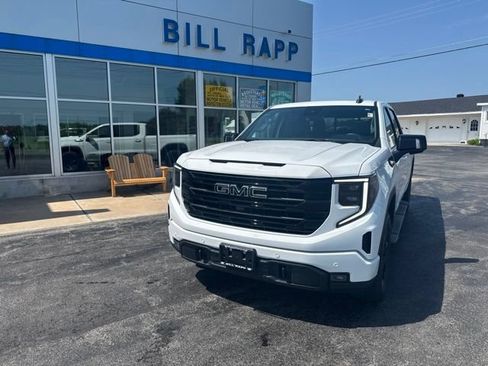Used 2024 GMC Sierra 1500 Elevation w/ Elevation Premium Package AWD/4WD image 2