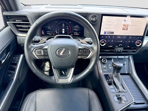 Used 2024 Lexus GX 550 w/ Accessory Package (Z1) AWD/4WD image 17