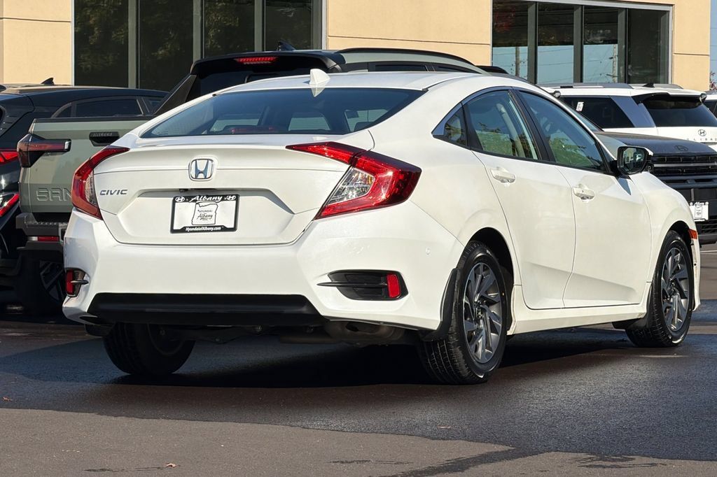 Used 2018 Honda Civic EX image 4