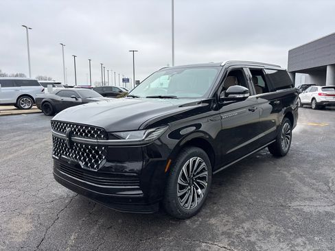 New 2026 Lincoln Navigator L Black Label image 3