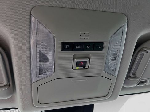 Used 2023 Toyota RAV4 XLE FWD image 20