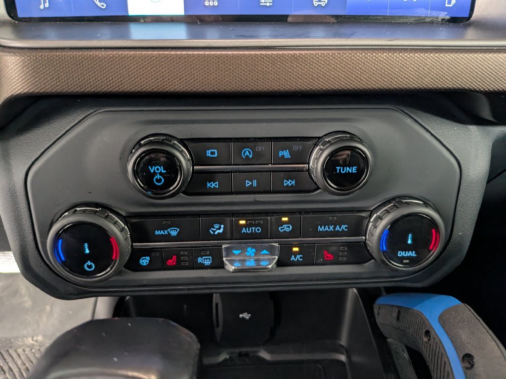 Used 2022 Ford Bronco Outer Banks w/ Sasquatch Package AWD/4WD image 23