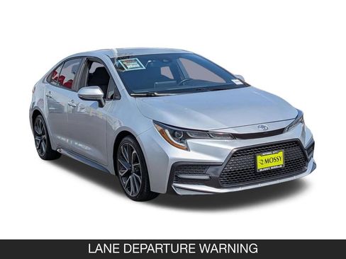 Used 2020 Toyota Corolla SE FWD image 2